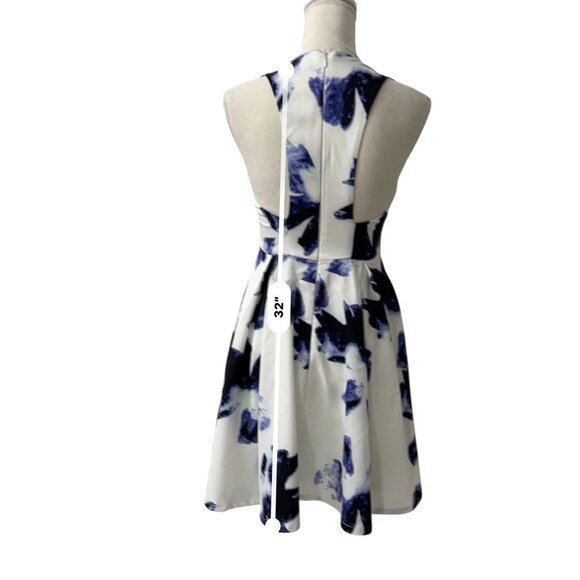 Lulus Blue & White Floral Fit & Flare‎ Babydoll Dress V-Neck Sleeveless Size S - Picture 7 of 11